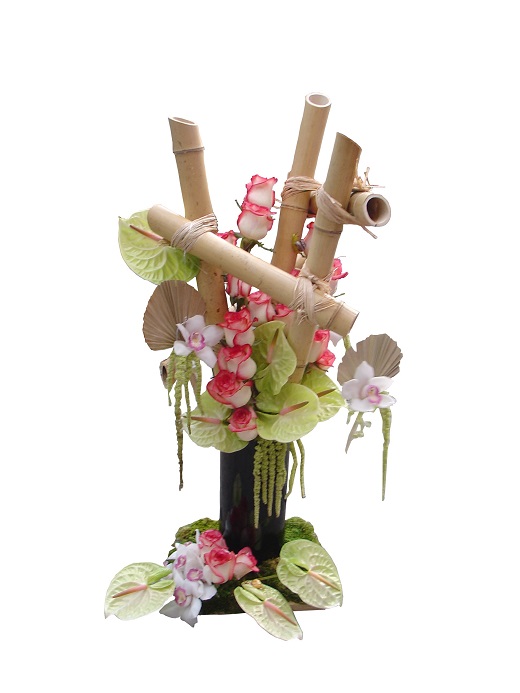 竹子架构插花花艺桌花的东方插花主题