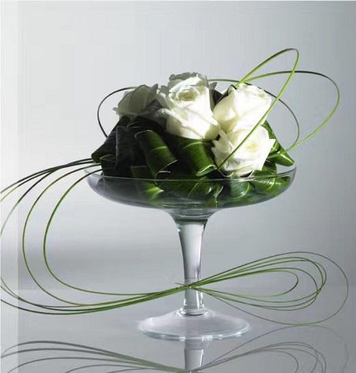 想要成为花艺师必知的三种欧式桌花形式